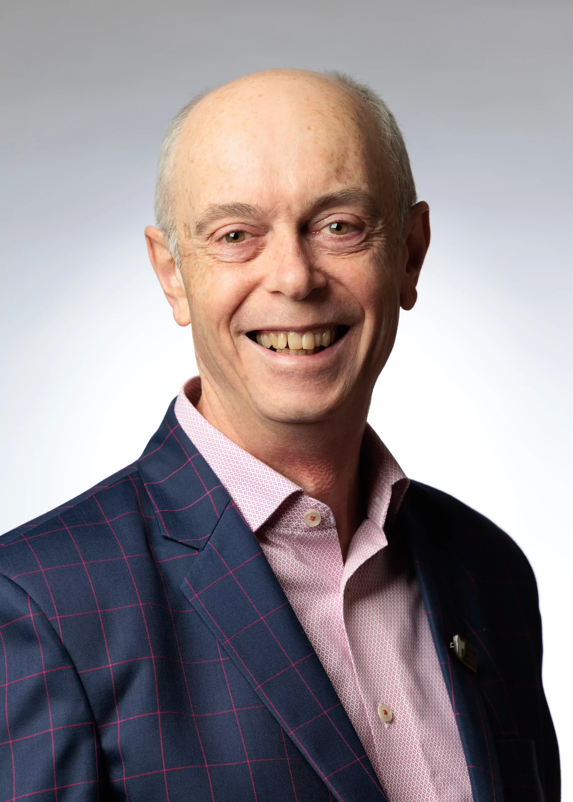 Mr Frank Barta